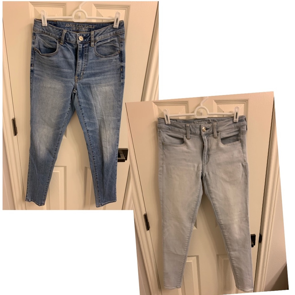 (2) American Eagle jegging Jeans. Size 6